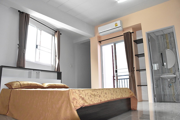 1 Bed Condo · Wang Thonglang, bangkok