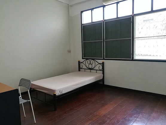 Condo · Bang Rak, bangkok — photo 2