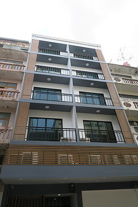 1 Bed Condo · Bangkok Noi, bangkok — photo 2