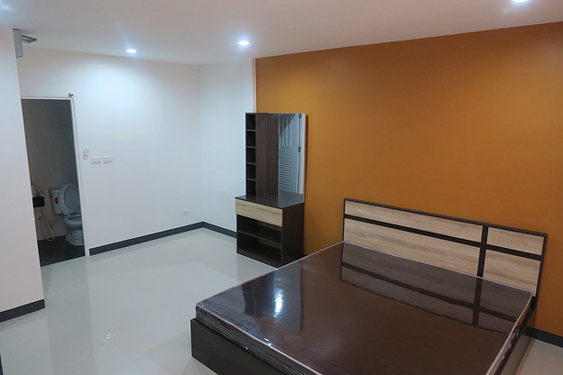 1 Bed Condo · Bangkok Noi, bangkok — photo 3