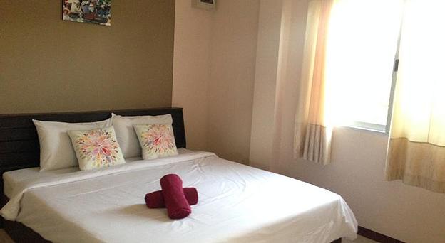1 Bed Condo — photo 1