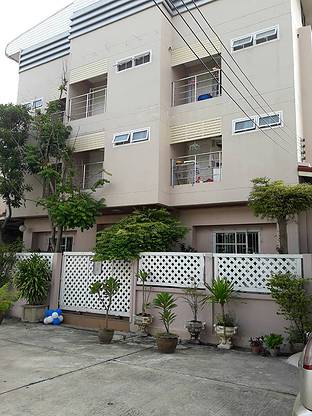 1 Bed Condo