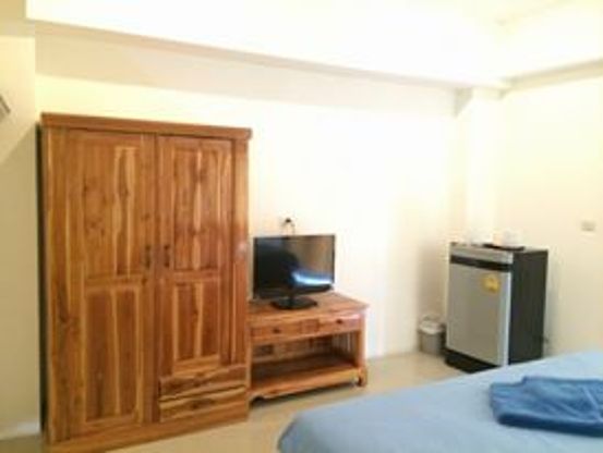 1 Bed Condo — photo 2