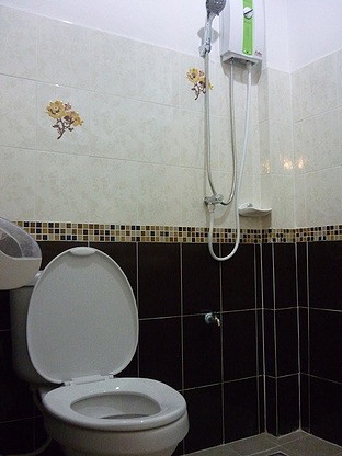 1 Bed Condo — photo 3