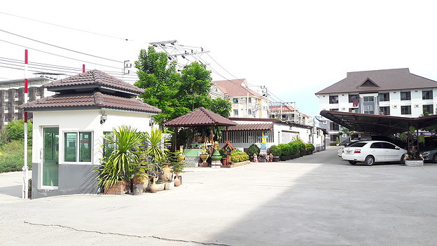 Condo · Lat Krabang, bangkok — photo 1