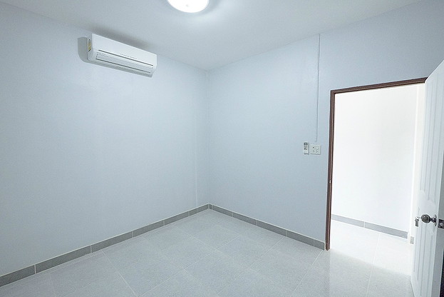 1 Bed Condo — photo 5