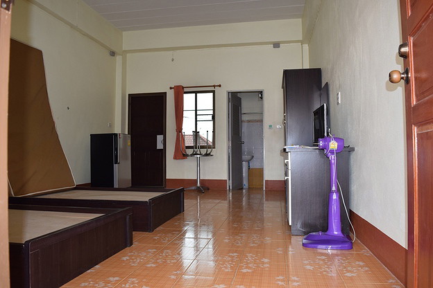 1 Bed Condo — photo 2