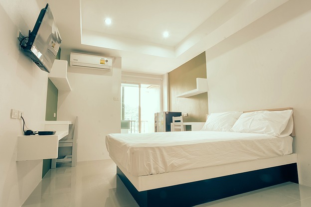 1 Bed Condo