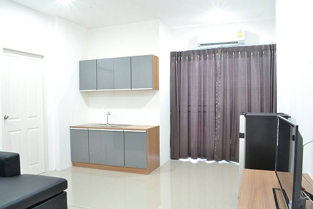 1 Bed Condo — photo 4