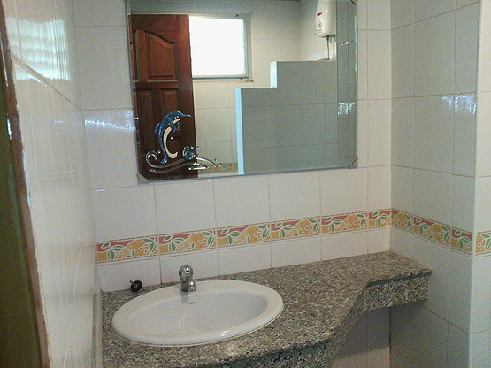 1 Bed Condo — photo 2