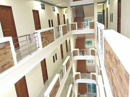 1 Bed Condo