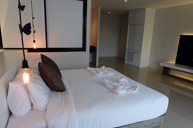 1 Bed Condo — photo 2