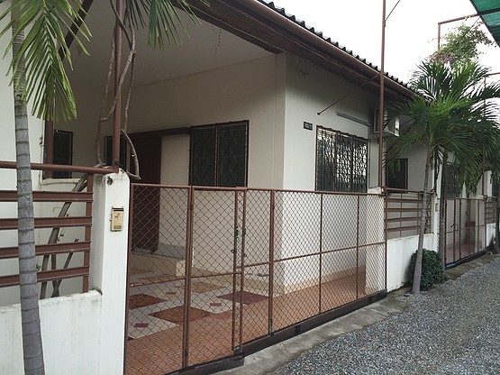 1 Bed Condo — photo 4