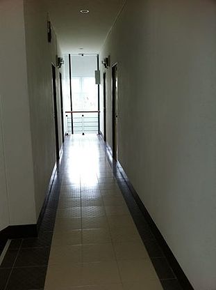 1 Bed Condo — photo 2