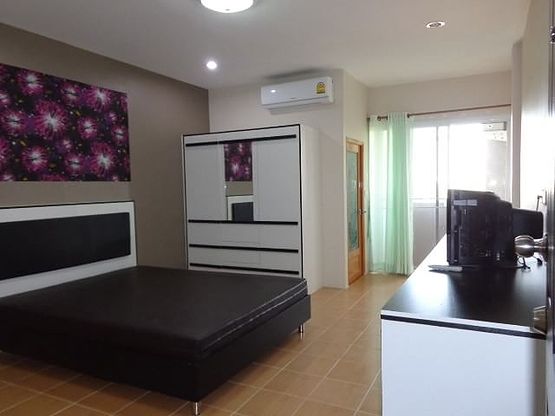 1 Bed Condo