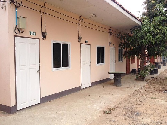 1 Bed Condo