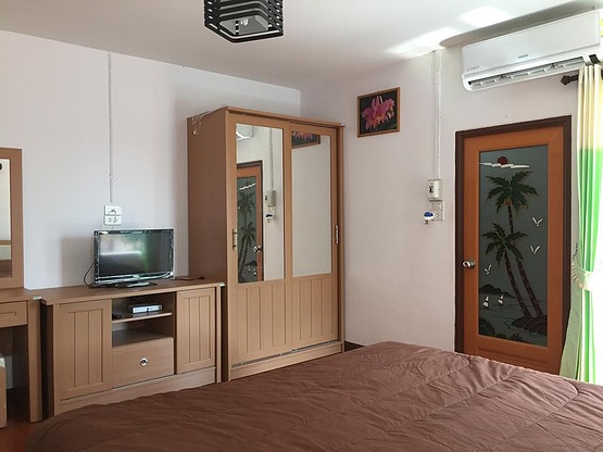 1 Bed Condo