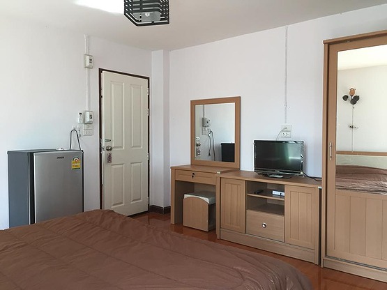 1 Bed Condo — photo 2