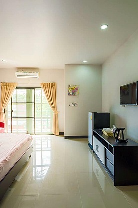 1 Bed Condo