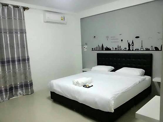 1 Bed Condo — photo 2
