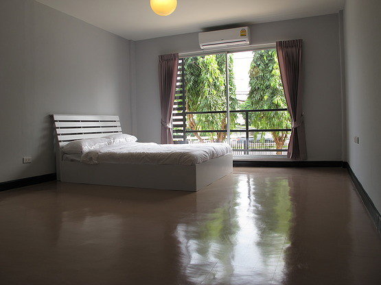 1 Bed Condo — photo 3