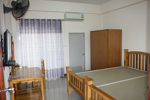 1 Bed Condo — photo 2