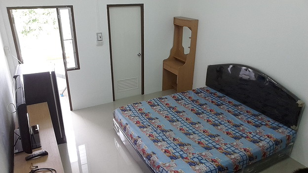 1 Bed Condo — photo 2