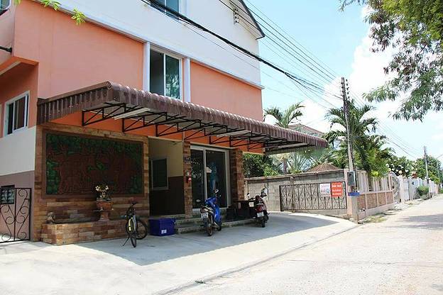 1 Bed Condo