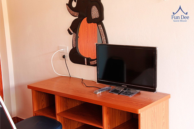 1 Bed Condo — photo 3