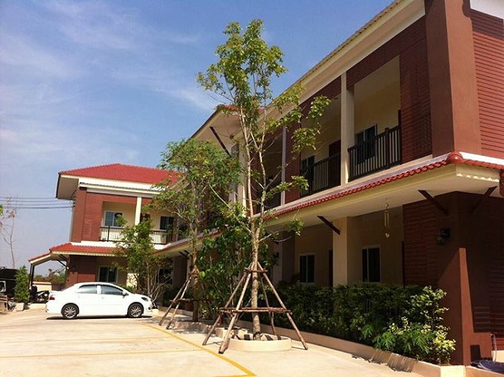 1 Bed Condo — photo 2