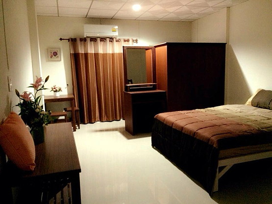 1 Bed Condo — photo 2