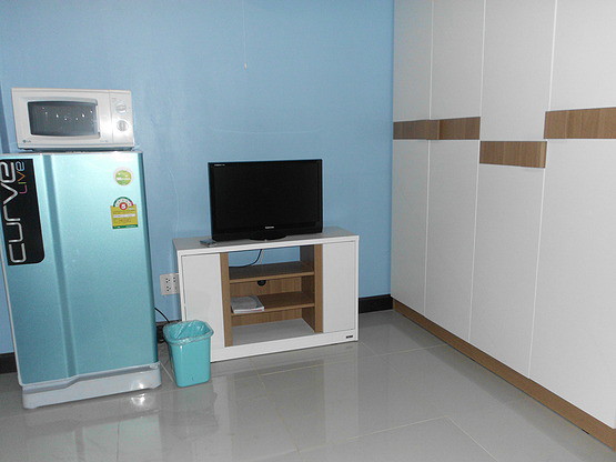 1 Bed Condo — photo 3