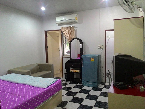 1 Bed Condo