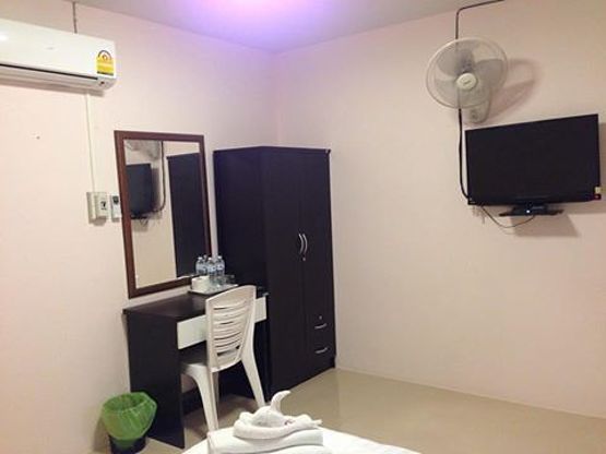 1 Bed Condo — photo 4