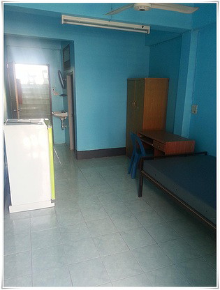 1 Bed Condo — photo 3