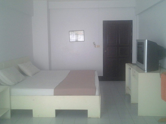 1 Bed Condo — photo 2