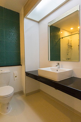 1 Bed Condo — photo 3