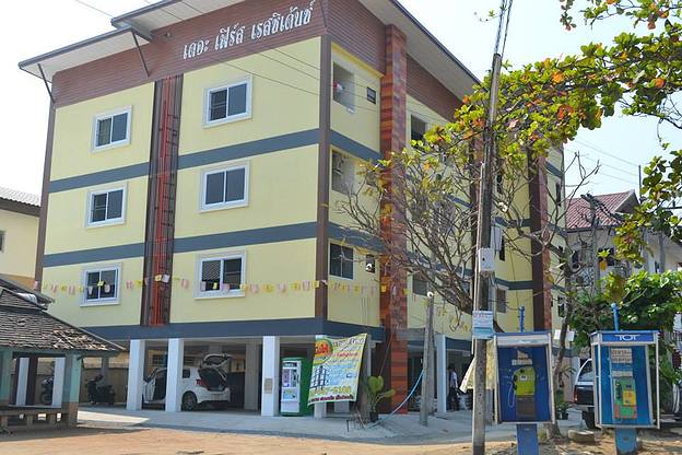 1 Bed Condo