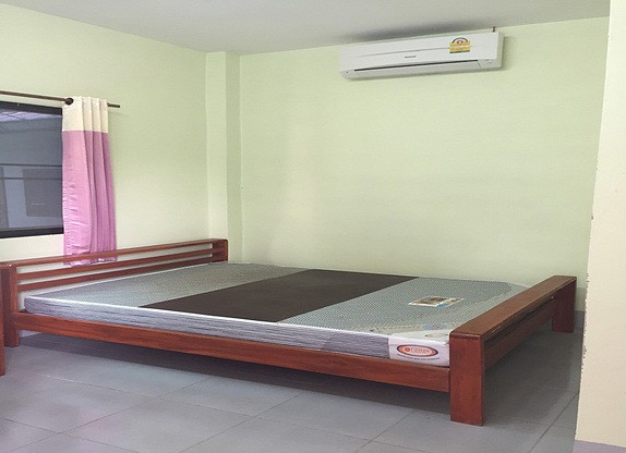 1 Bed Condo — photo 2