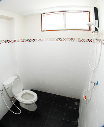 1 Bed Condo · Huai Khwang, bangkok — photo 2