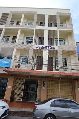 1 Bed Condo
