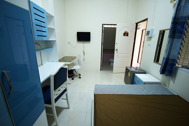 1 Bed Condo — photo 3