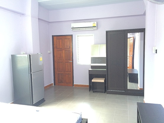 1 Bed Condo — photo 3