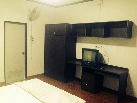 1 Bed Condo — photo 3