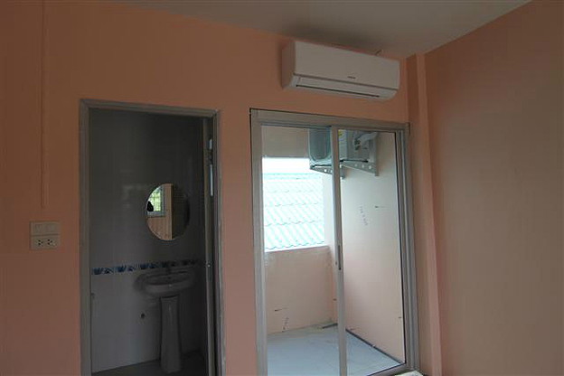 1 Bed Condo