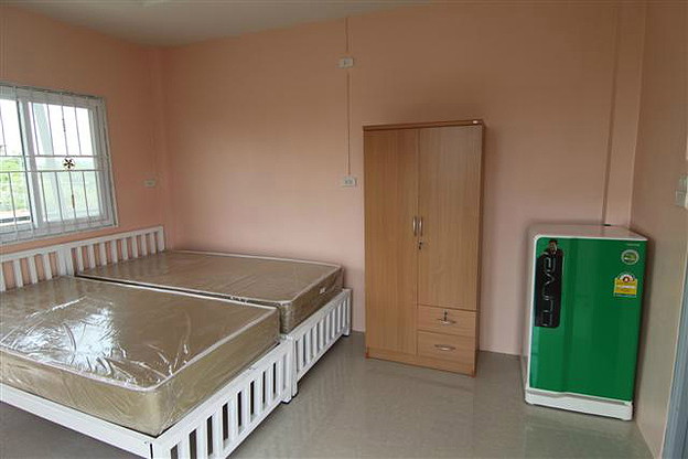1 Bed Condo — photo 2
