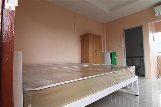 1 Bed Condo — photo 3