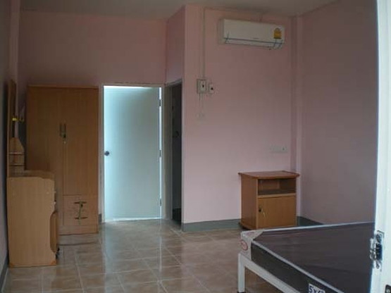 1 Bed Condo — photo 4
