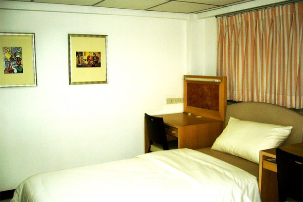 Spoon's place