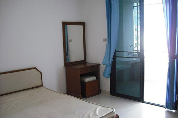 1 Bed Condo · Huai Khwang, bangkok — photo 2